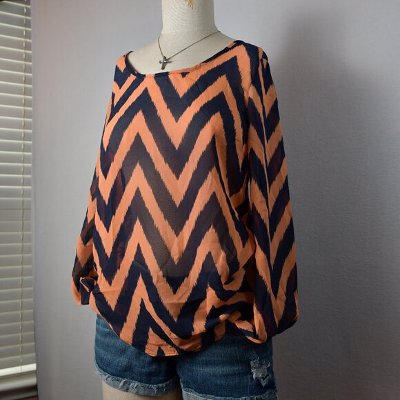 Moa Moa Tops - Moa Moa 3/4 Sleeve Zig Zag Pattern Blouse Size L